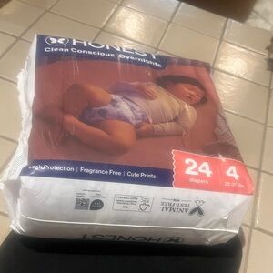The Honest Company Cream & Navy Baby Diapers Pack - Size 4, 24 Count